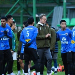 问鼎娱乐-泰囧！泰国队要坐船才能回家 转场11个小时被质疑