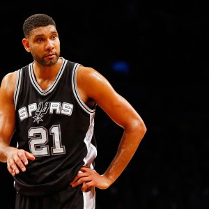 问鼎娱乐下载-NBA历史单个总决赛系列赛盖帽榜：邓肯32帽第一  尤因30帽第二